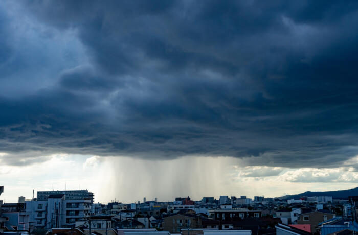 ゲリラ豪雨とは？ 起きる仕組みやリスクを予想して備えよう