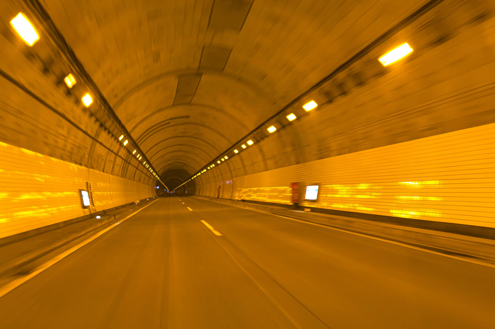 トンネルは何のためにあるの?種類・工法や補修対策も紹介 導水樋 お役立ちコラム ニホン・ドレン株式会社