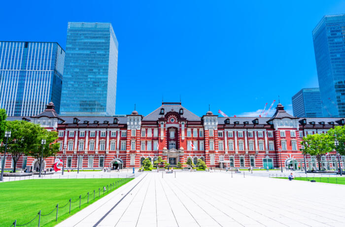 東京駅丸の内芝生広場（2017年納品）　　