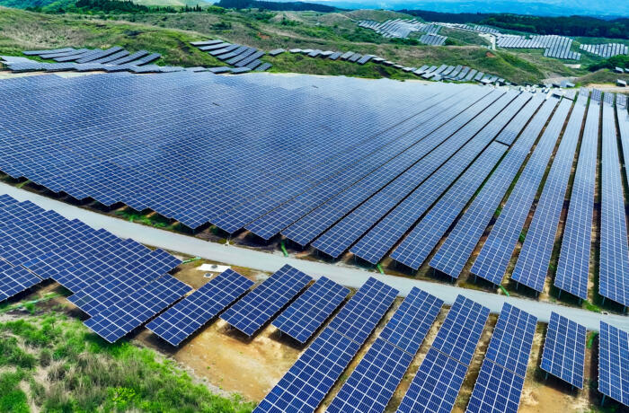 メガソーラー問題とは？環境への影響や地域トラブル、最新の規制も解説