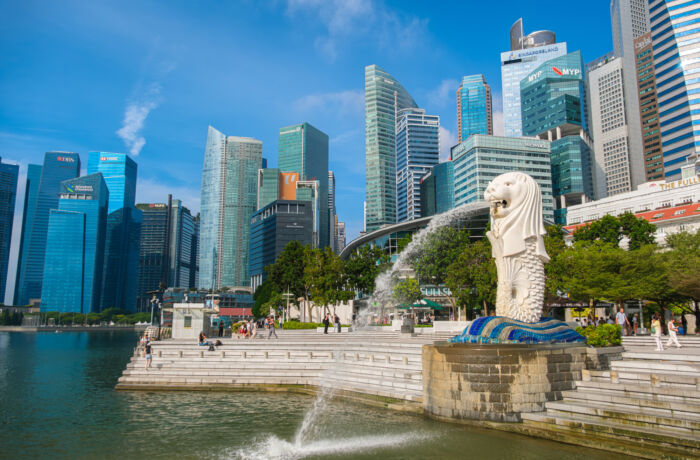 シンガポールの水道水は飲める？安全性や水不足の現状、供給の仕組みを解説